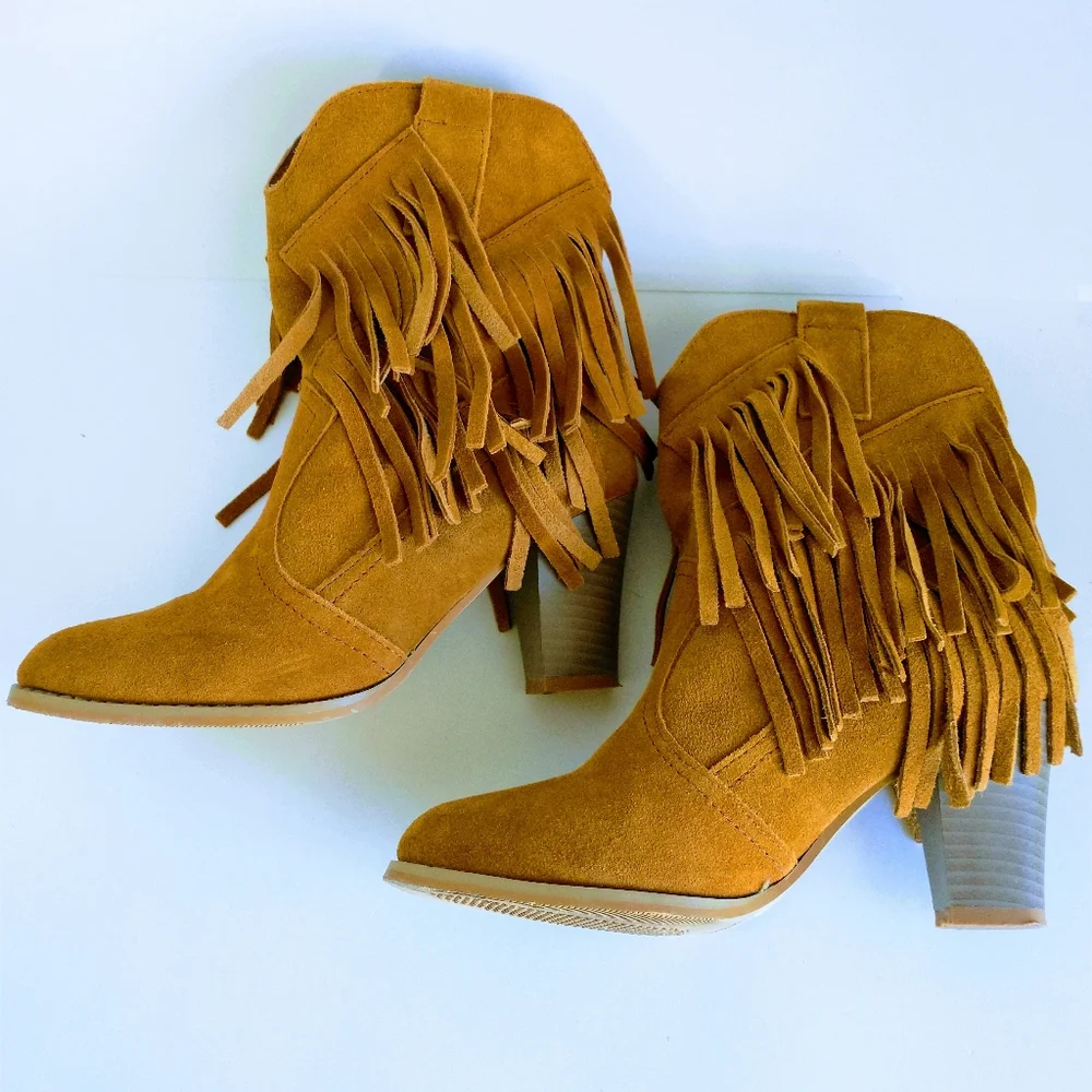 Miss & Mr. Foot Women's Fringe Suede Ankle Boots - Picture 7 of 14